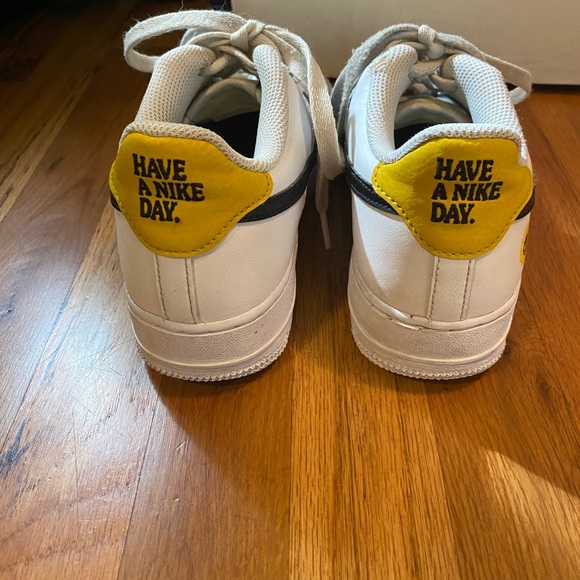 Have a Nike Day Air forces (US 6Y) - Picture 8 of 12
